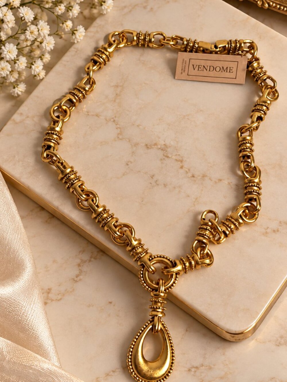 Vintage Vendome Gold Tone Textured Chain Teardrop Pendant Necklace - NWT